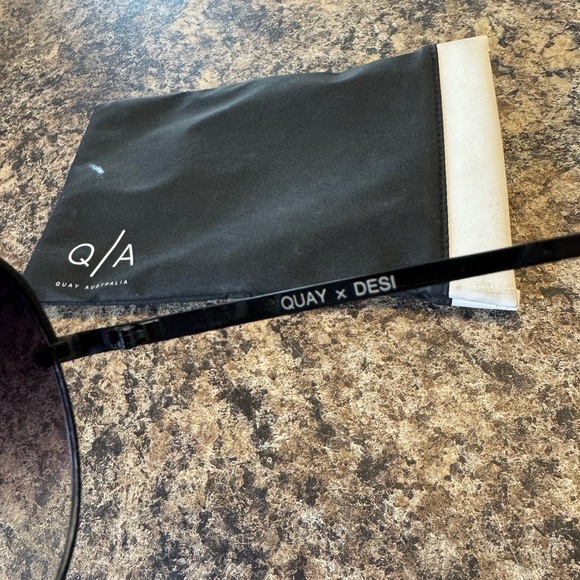 Quay x Desi High Key in Black & Smoke Gradient Sunglasses - Picture 5 of 5